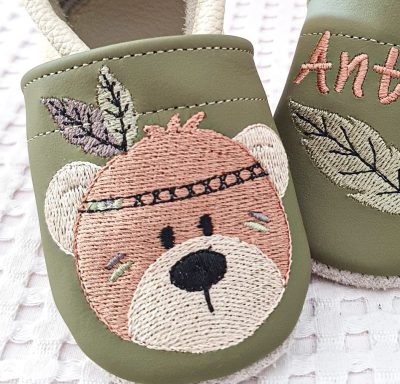 Boho handgemachte Lederpuschen mit Bohomotiv, personalisierbar