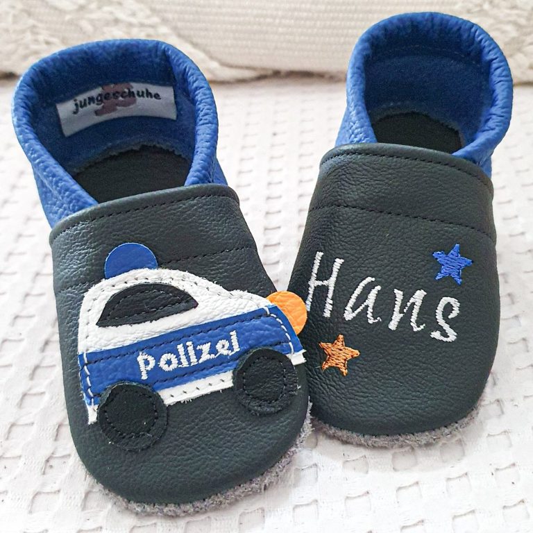 87. Lederpuschen Polizeiauto anthrazit/royalblau – personalisierbar mit Namen 87. Lederpuschen Polizeiauto anthrazit/royalblau – personalisierbar mit Namen